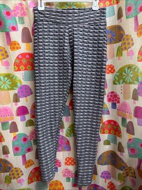 New Fashion Stretchy Leggings. L/XL